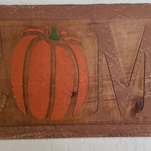 Rustic Holiday Welcome Decor - Picture 3 of 3